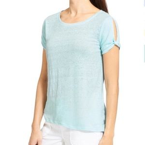 🌻Athleta zephyr cold shoulder top🌻
